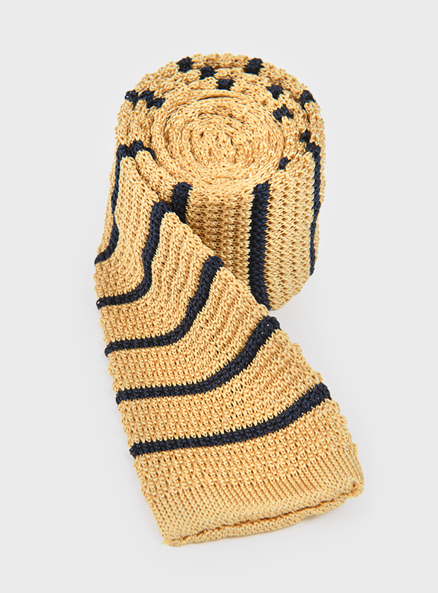 Yellow knitted tie